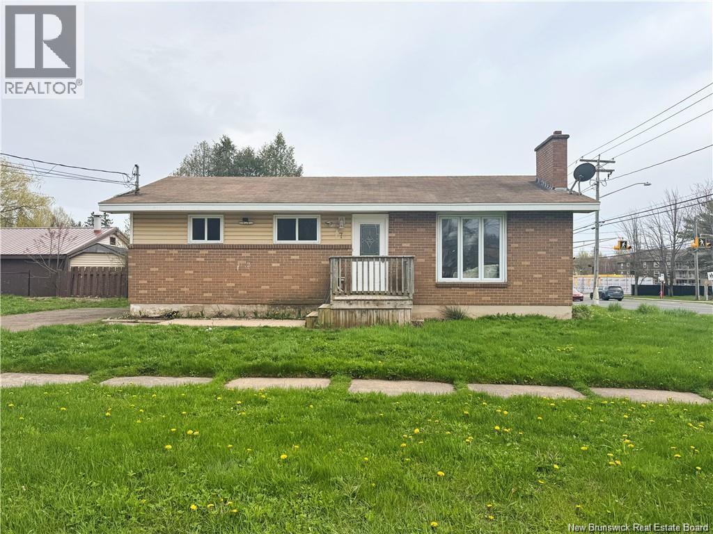 7 Carl St, Moncton, NB E1A 3R6