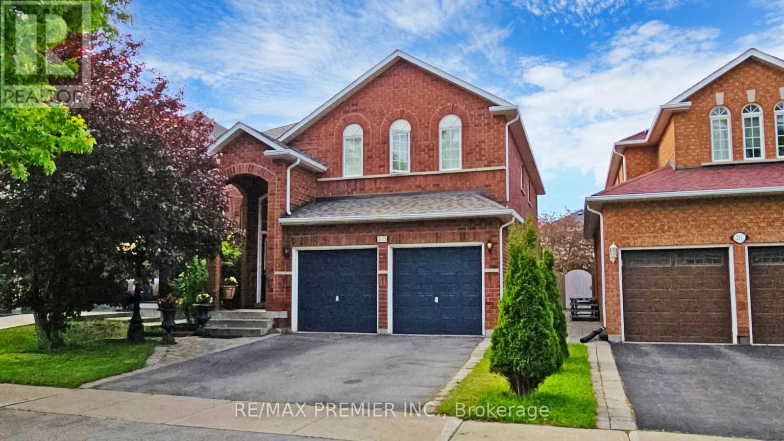 215 Drummond Dr, Vaughan, ON L6A 3C1