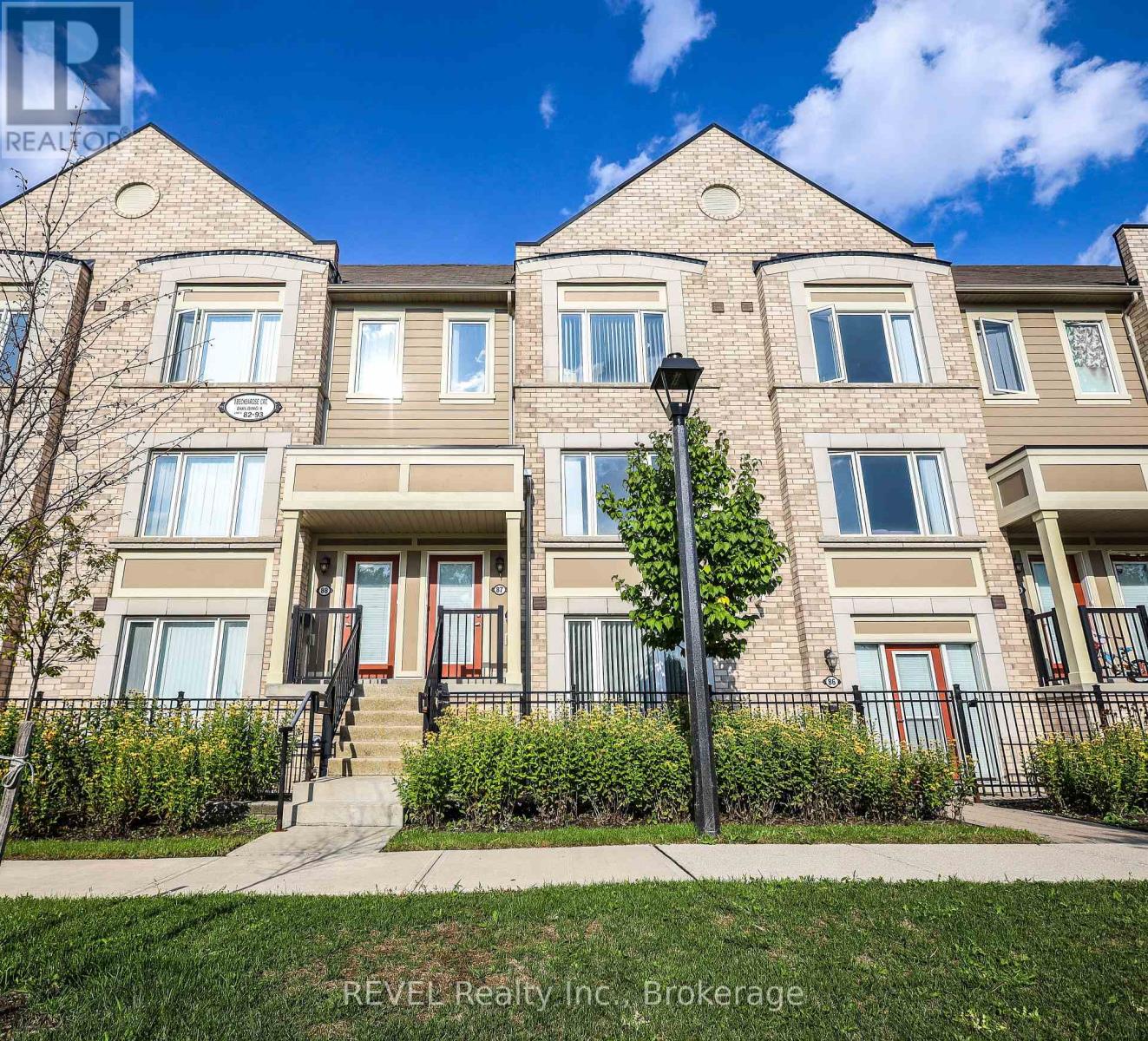 87 1 Beckenrose Ct, Brampton, ON L6Y 6G2