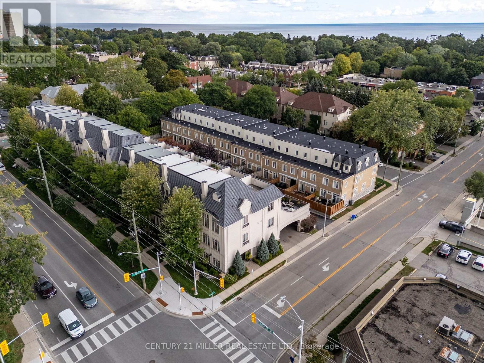 131 Brock St, Oakville, ON L6K 0A2