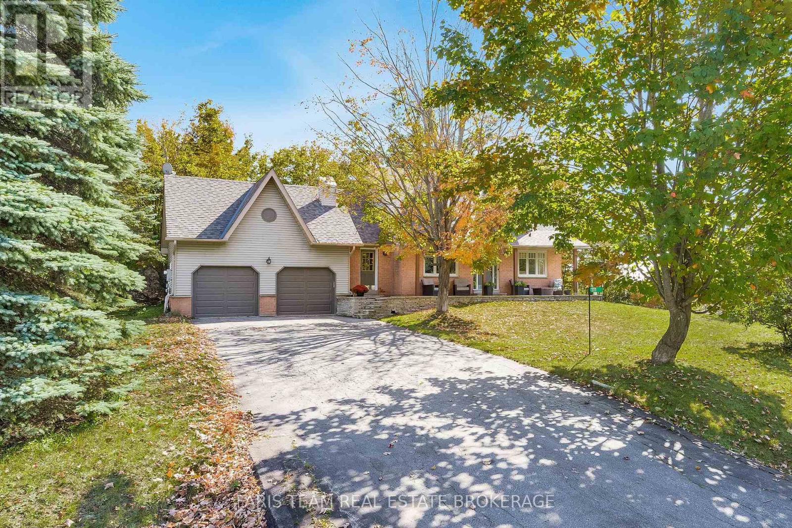 111 Highland Dr, Oro-Medonte, ON L0L 2L0