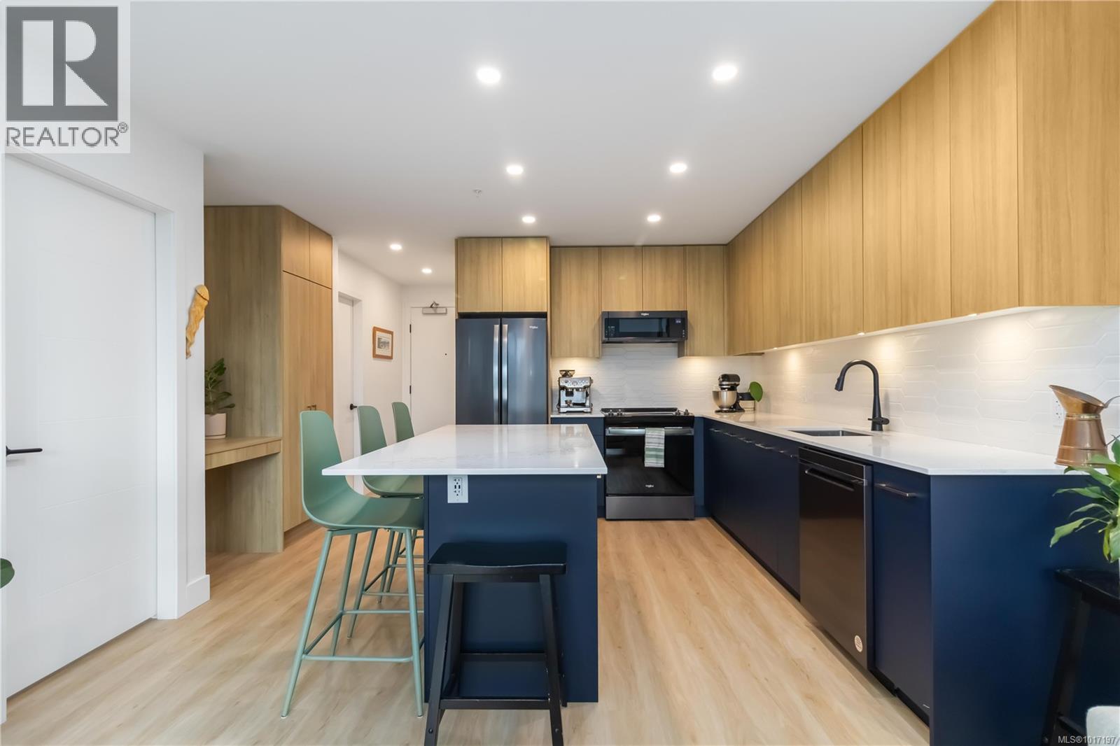920 Reunion Ave Unit 433 Ave, Langford, BC V9B 3Y7
