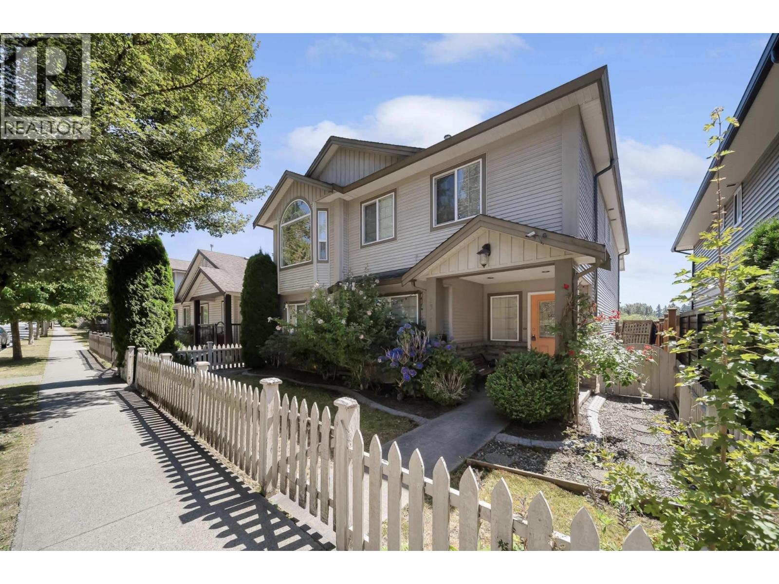 118 Avenue Unit 23860, Maple Ridge, BC V4R 1Y9