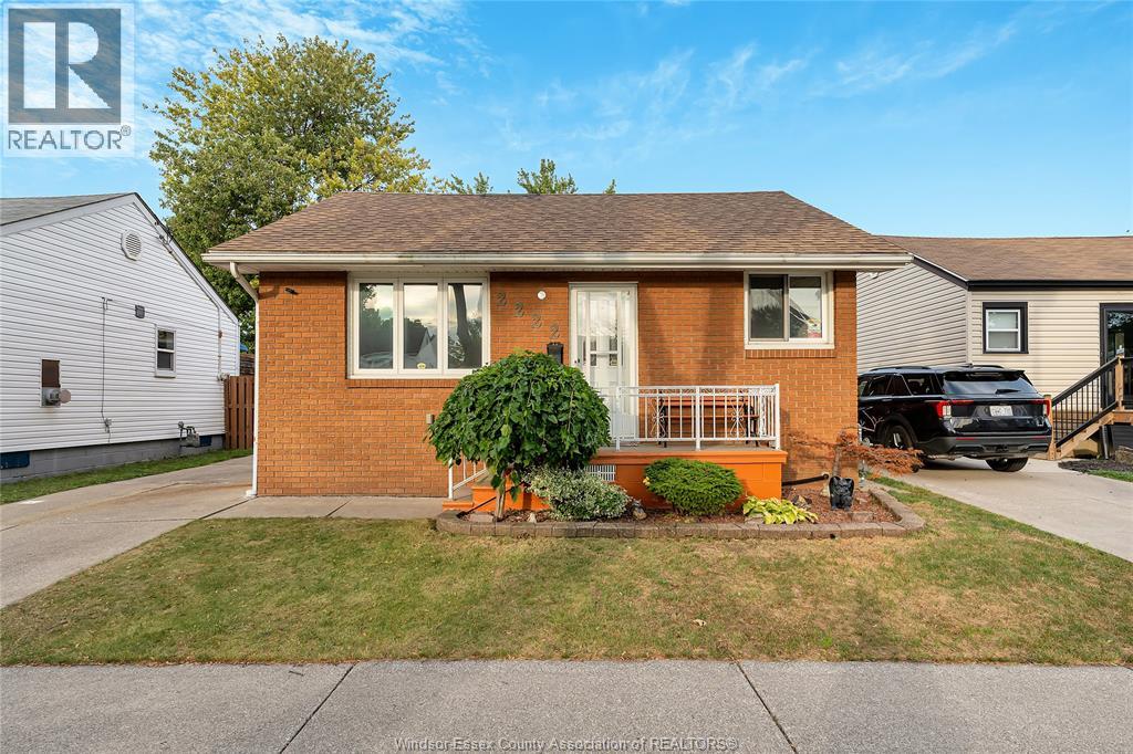 2222 Forest Ave, Windsor, ON N8W 2G6
