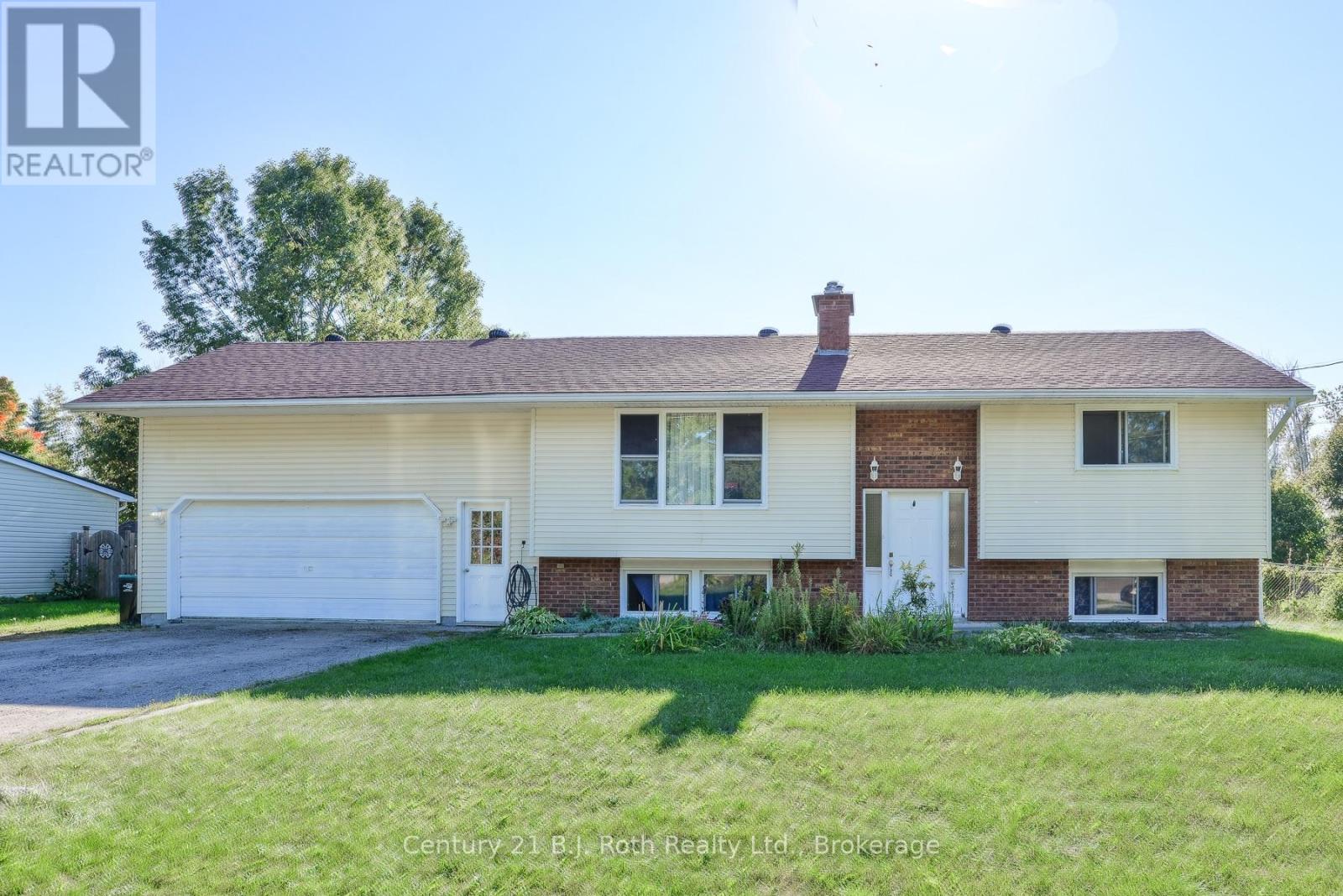 3 Vine St, Oro-Medonte, ON L3V 6H2