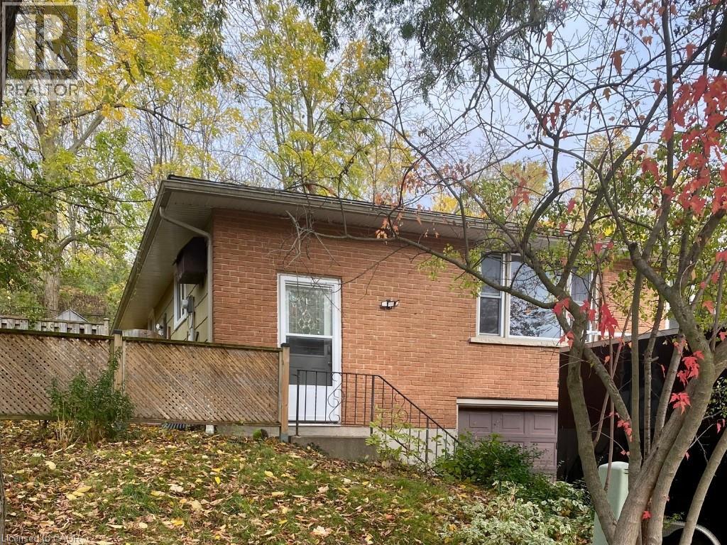 195 Woodside Ave, Cambridge, ON N1S 3X5