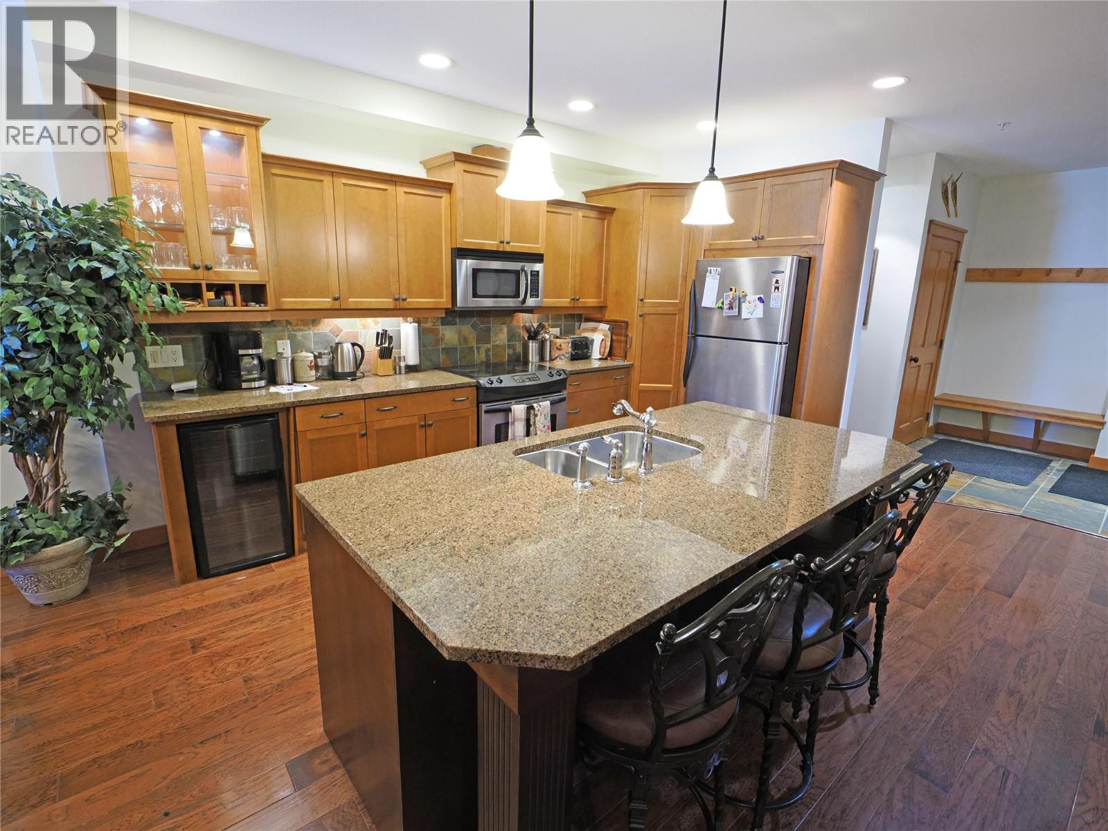 5050 Snowbird Way Unit 204, Big White, BC V1P 1T4