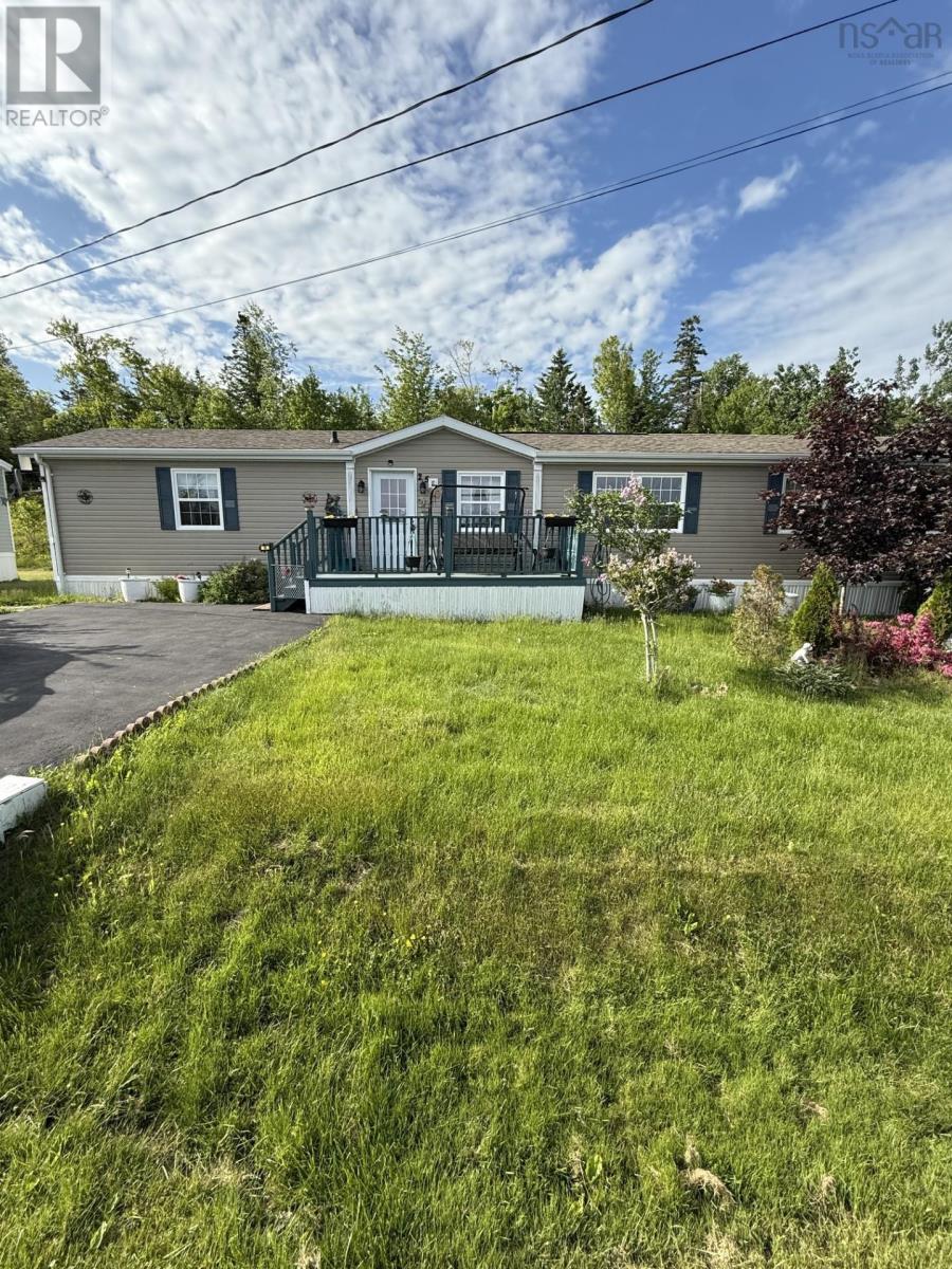 25 Rogers Dr, Antigonish, NS B2G 0B4