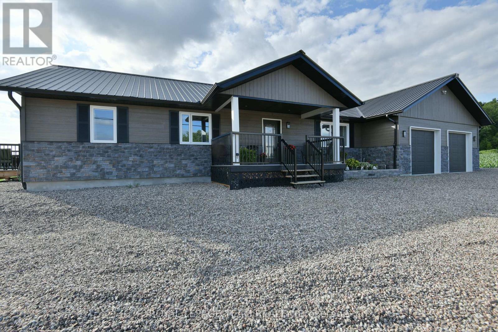 1016 Castleford Rd, Horton, ON K7V 3Z8