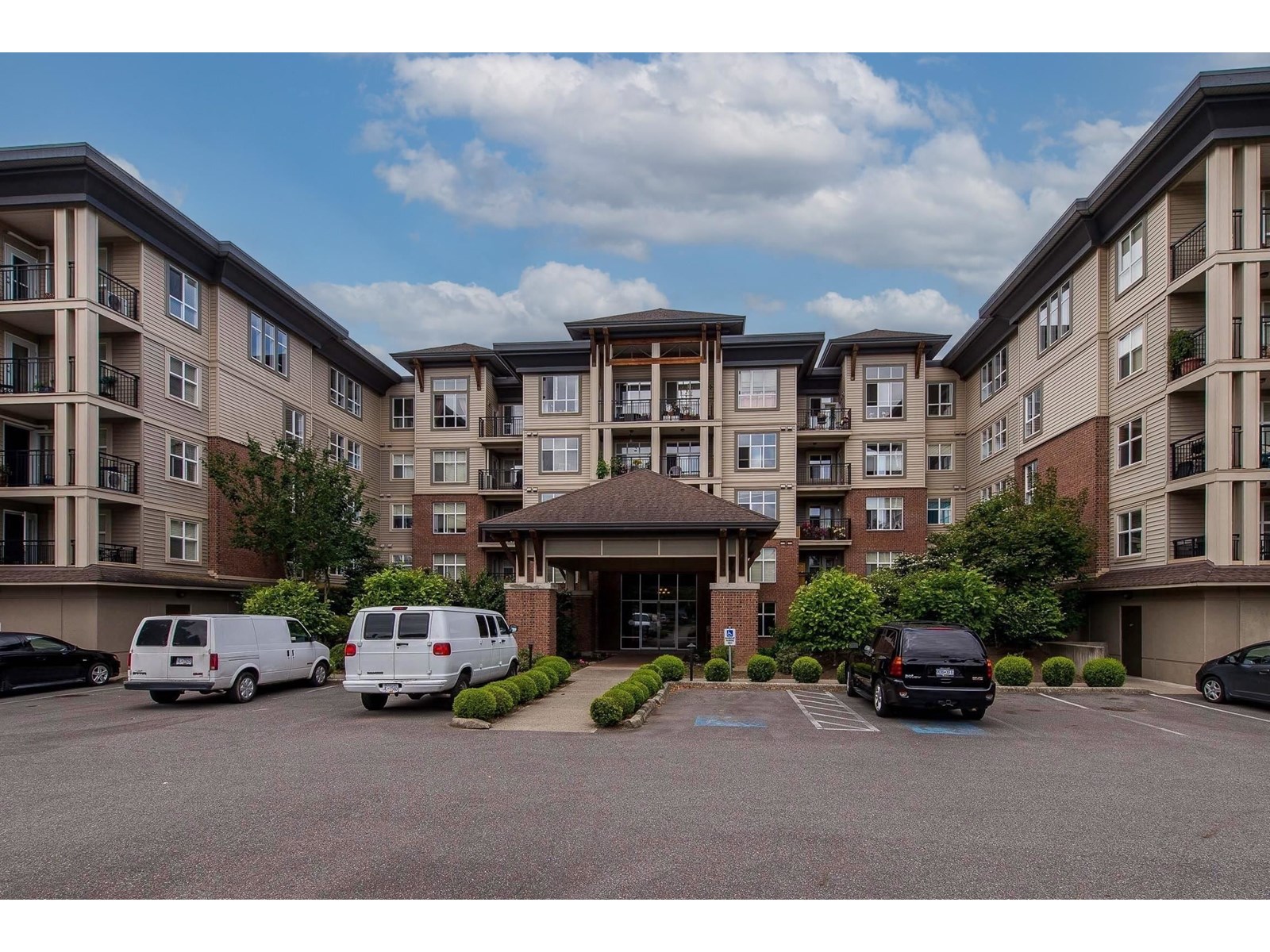 8955 Edward Streetchilliwack Proper West Unit 302, Chilliwack, BC V2P 4E2