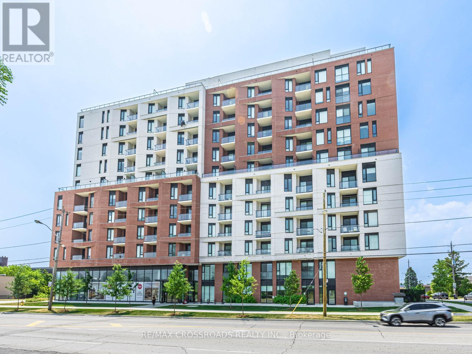 427 3100 Keele St, Toronto, ON M3M 2H4