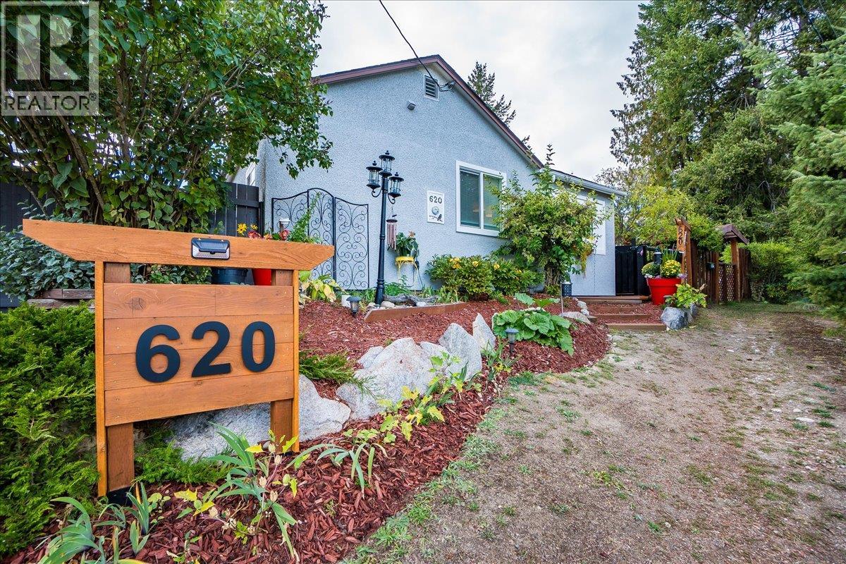 620 10 Avenue, Castlegar, BC V1N 1K9