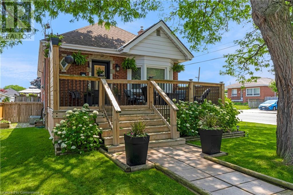 97 Bell Ave, Hamilton, ON L8K 3E2