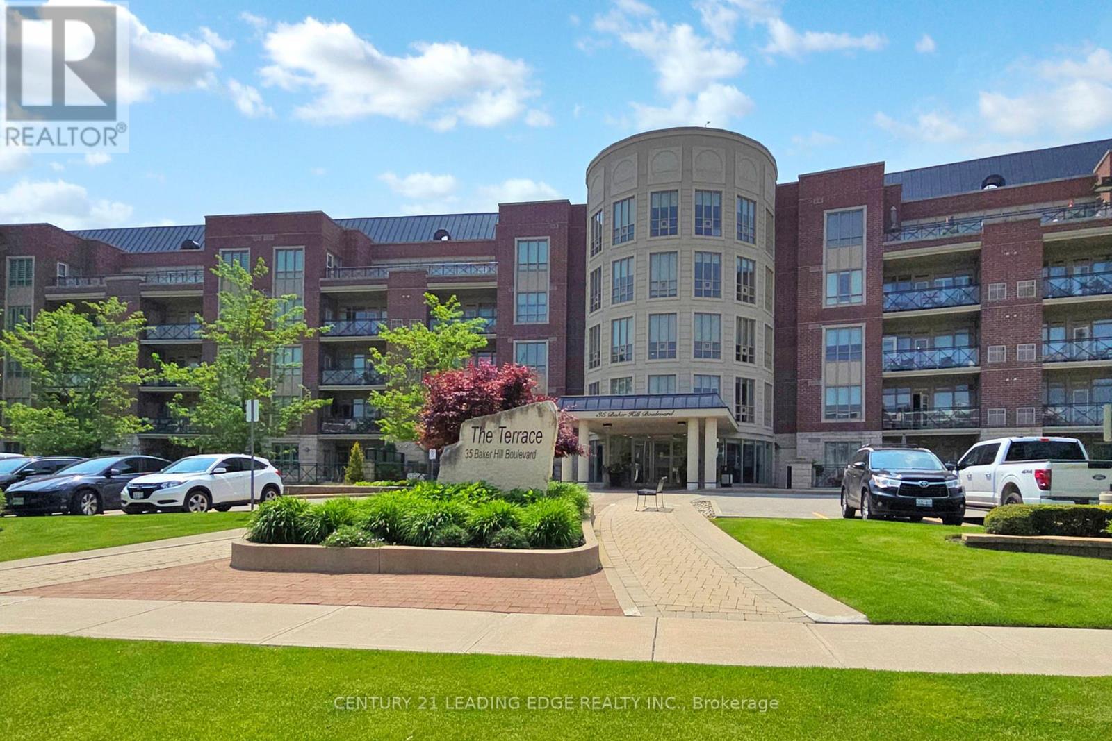 305 35 Baker Hill Blvd, Whitchurch-Stouffville, ON L4A 1H3