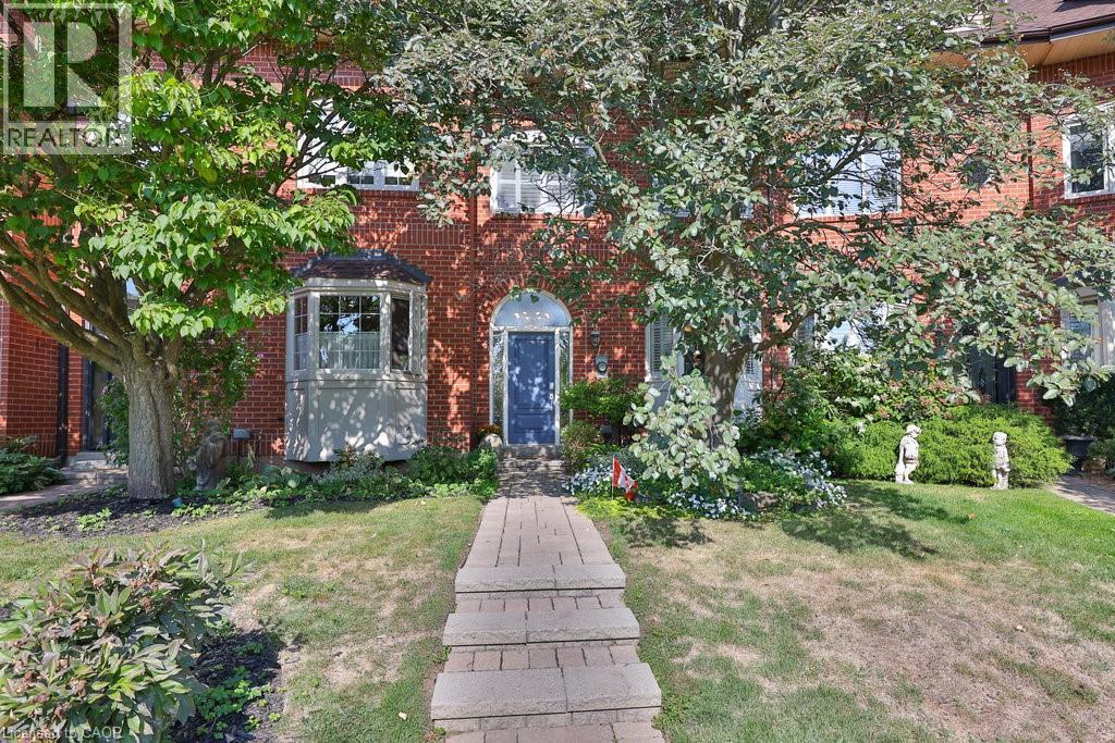 68 Tradewind Dr, Oakville, ON L6L 6K9