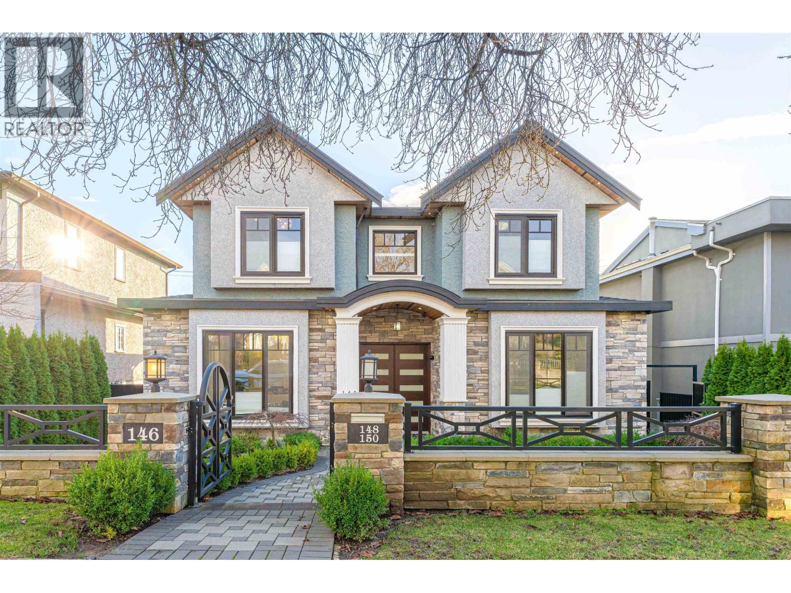 146 W 40th Ave, Vancouver, BC V5Y 2R2