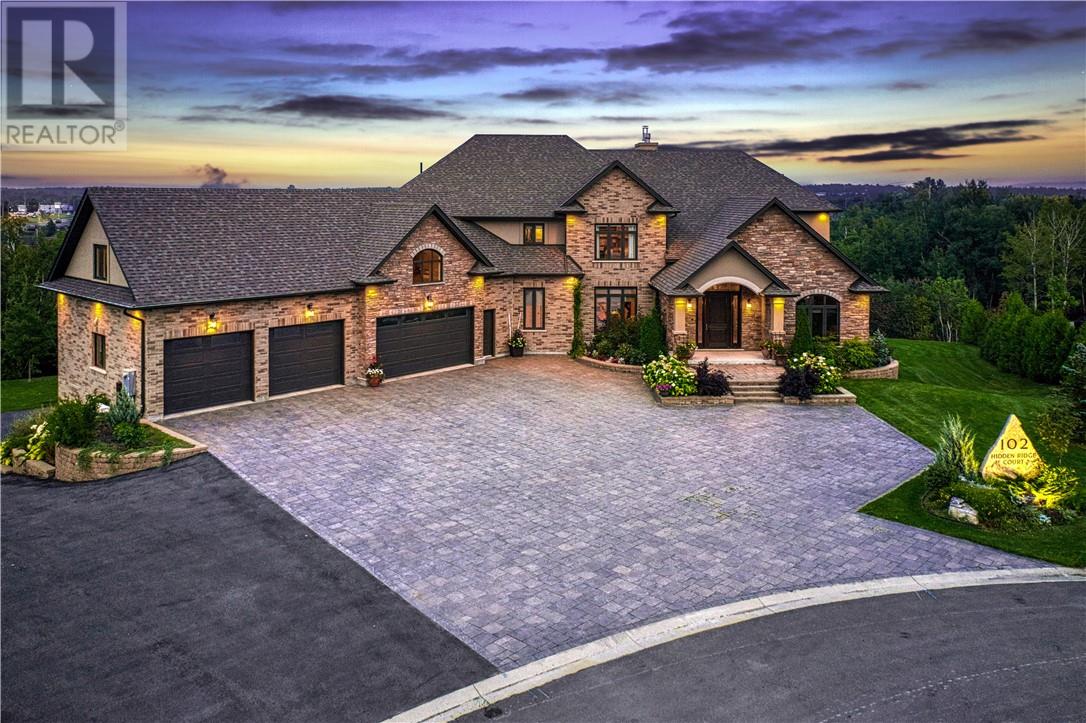 102 Hidden Ridge Ct, Sudbury, ON P3E 5Y7