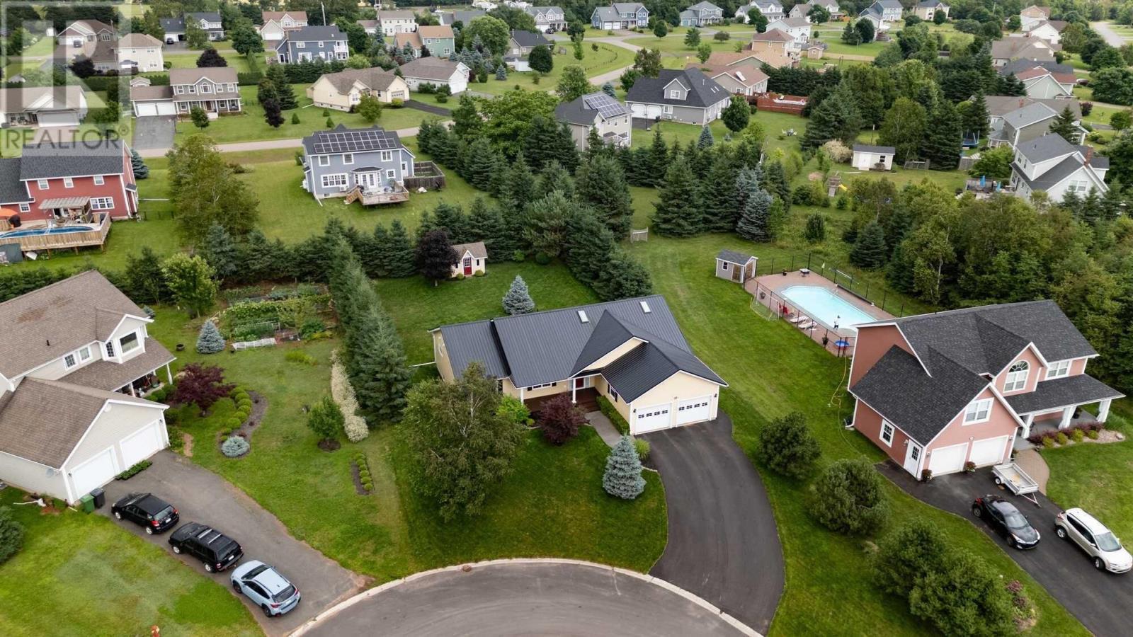 54 Waterview Dr, Cornwall, PE C0A 1H4