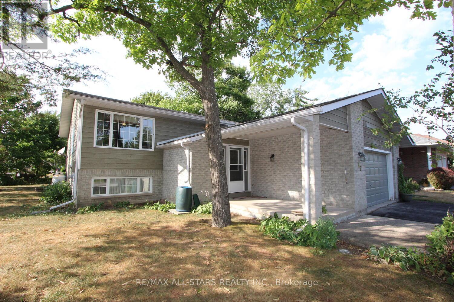 47 Cedartree Ln, Kawartha Lakes, ON K0M 1A0