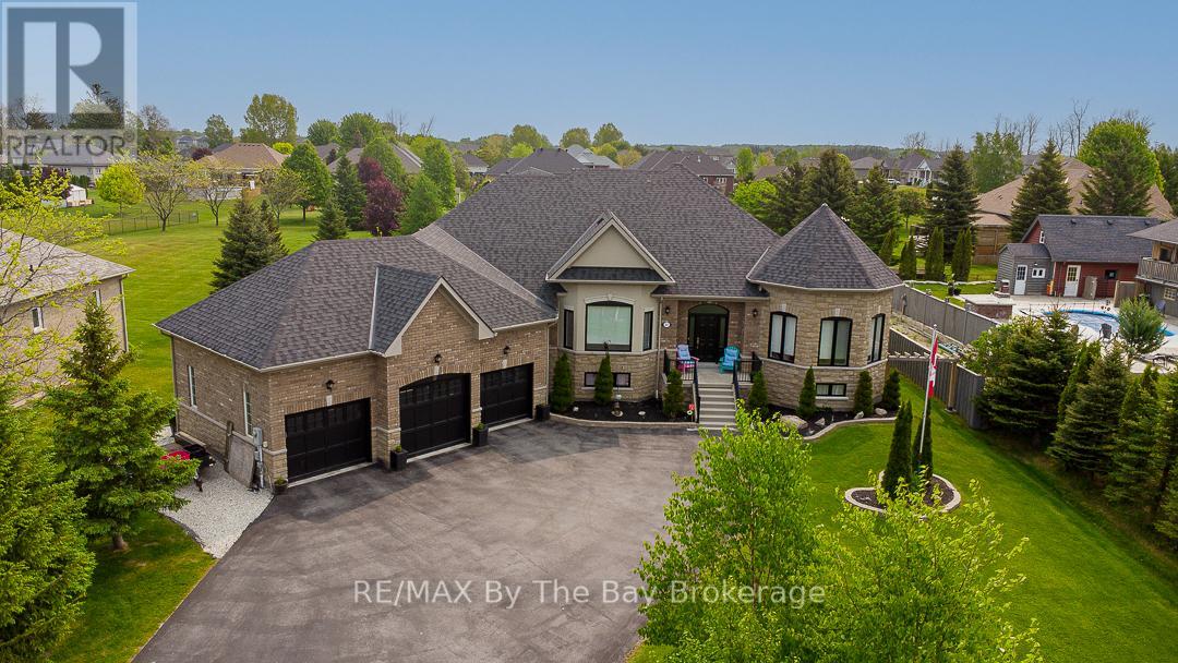 37 Walnut Dr, Wasaga Beach, ON L9Z 0A8