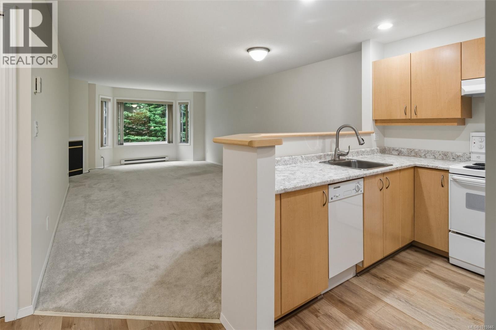 9882 Fifth St Unit 213 St, Sidney, BC V8L 2X3