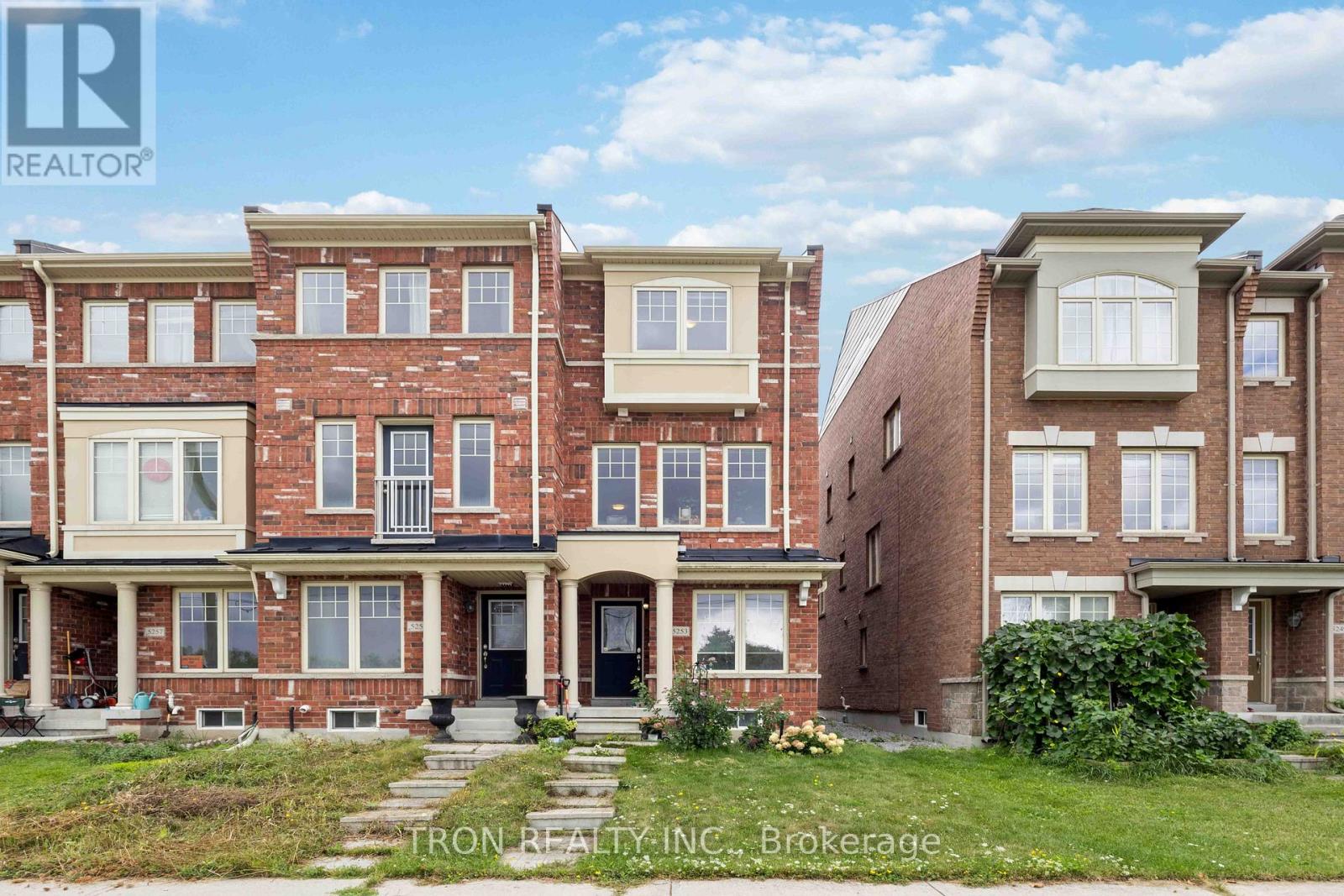 5253 Major Mackenzie Dr E, Markham Berczy, ON L6C 0N3