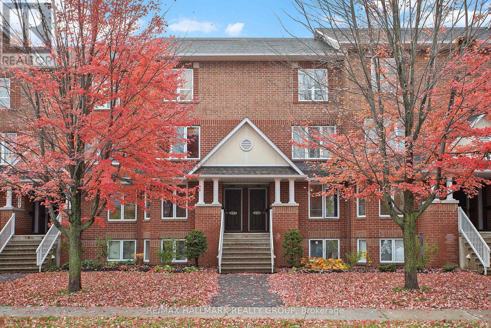 281 Aquaview Dr, Ottawa, ON K4A 0B6