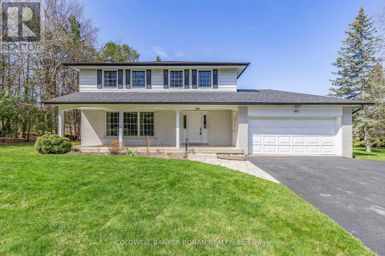 40 William St, New Tecumseth, ON L9R 1M7