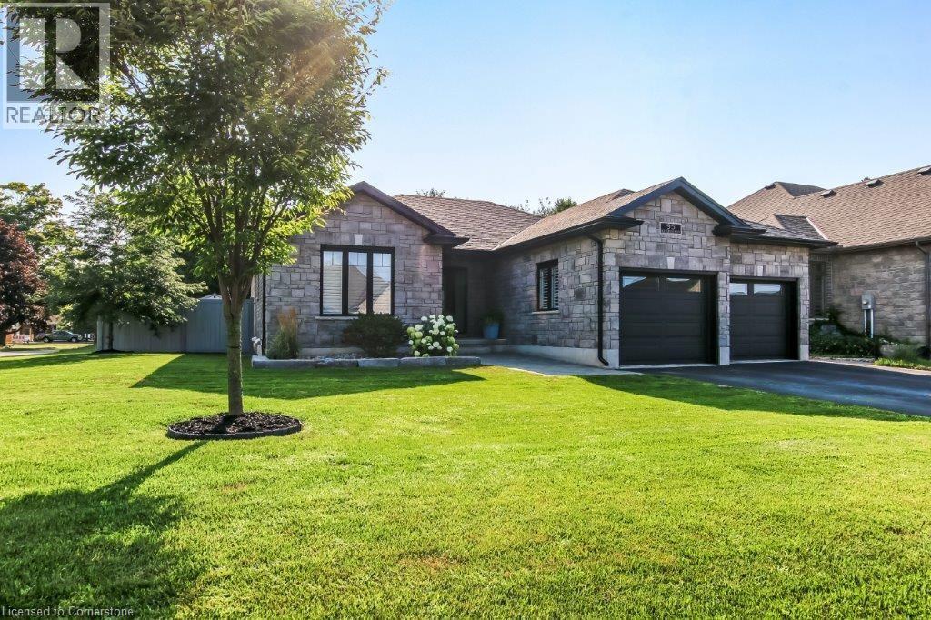 95 Bluegrass Blvd, Delhi, ON N4B 0A8