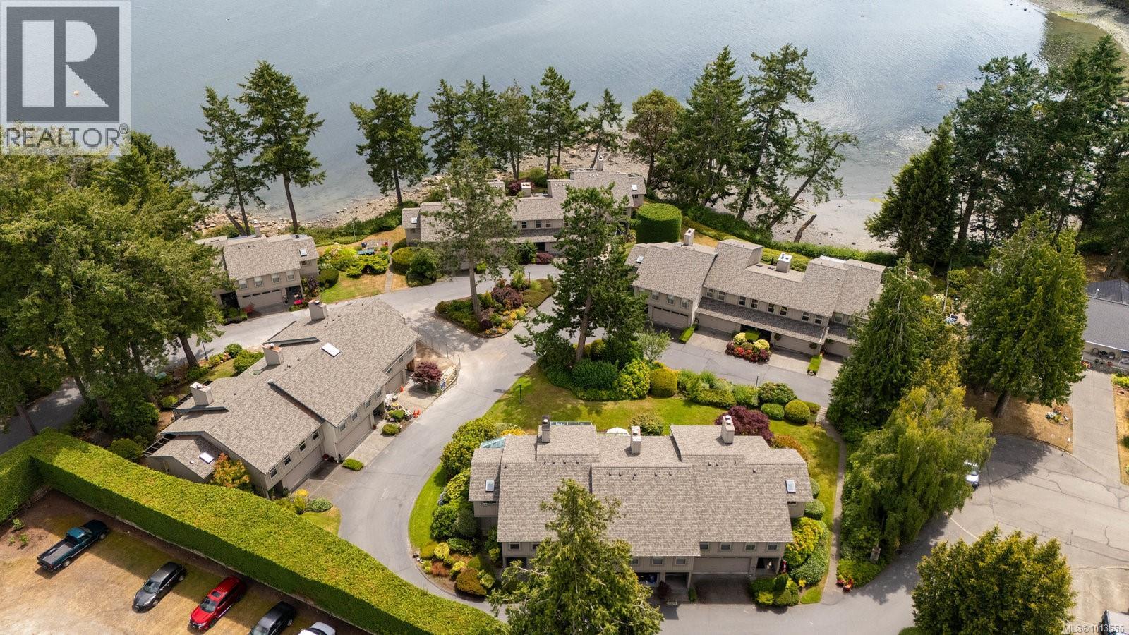2654 Lancelot Pl Unit 3 Pl, Central Saanich, BC V8M 1V3