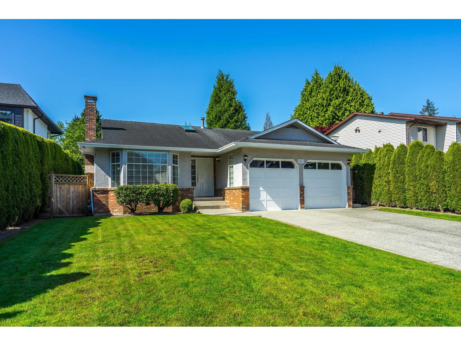 2243 Madrona Pl, Surrey, BC V4A 5S7