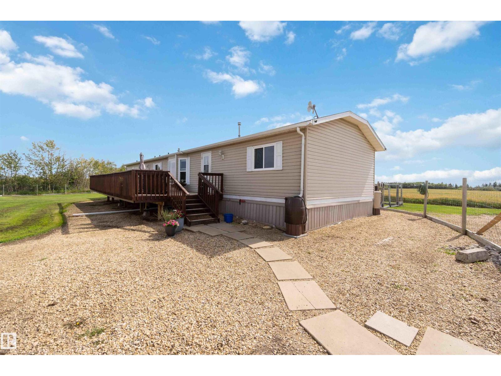 55123 Hwy 44, Rural Sturgeon County, AB T8T 0K5