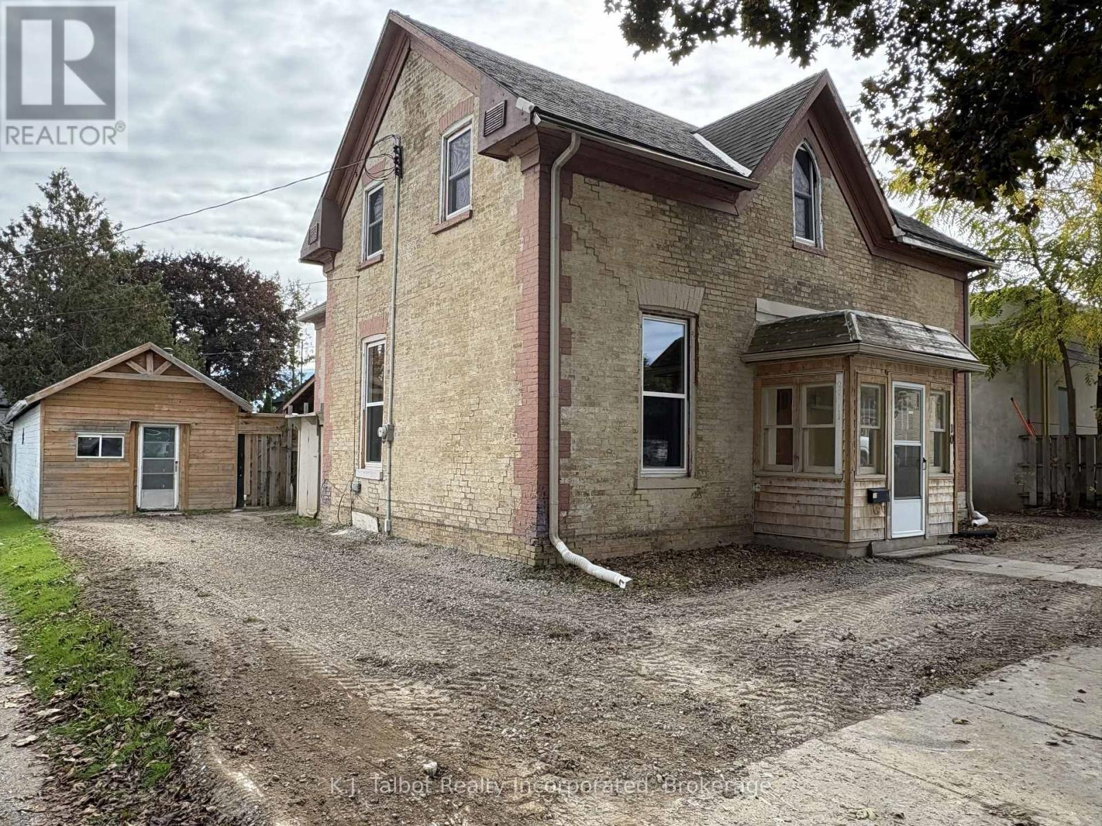 10 W William St, Huron East, ON N0K 1W0
