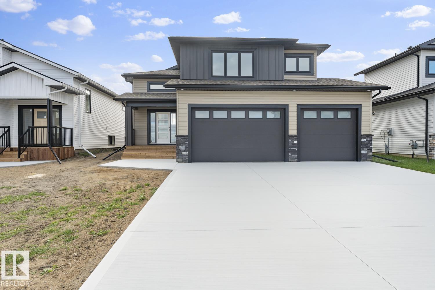 809 Schooner Dr, Cold Lake, AB T9M 0L7