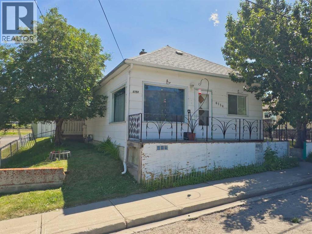 17 Avenue Unit 6754, Coleman, AB T0K 0M0