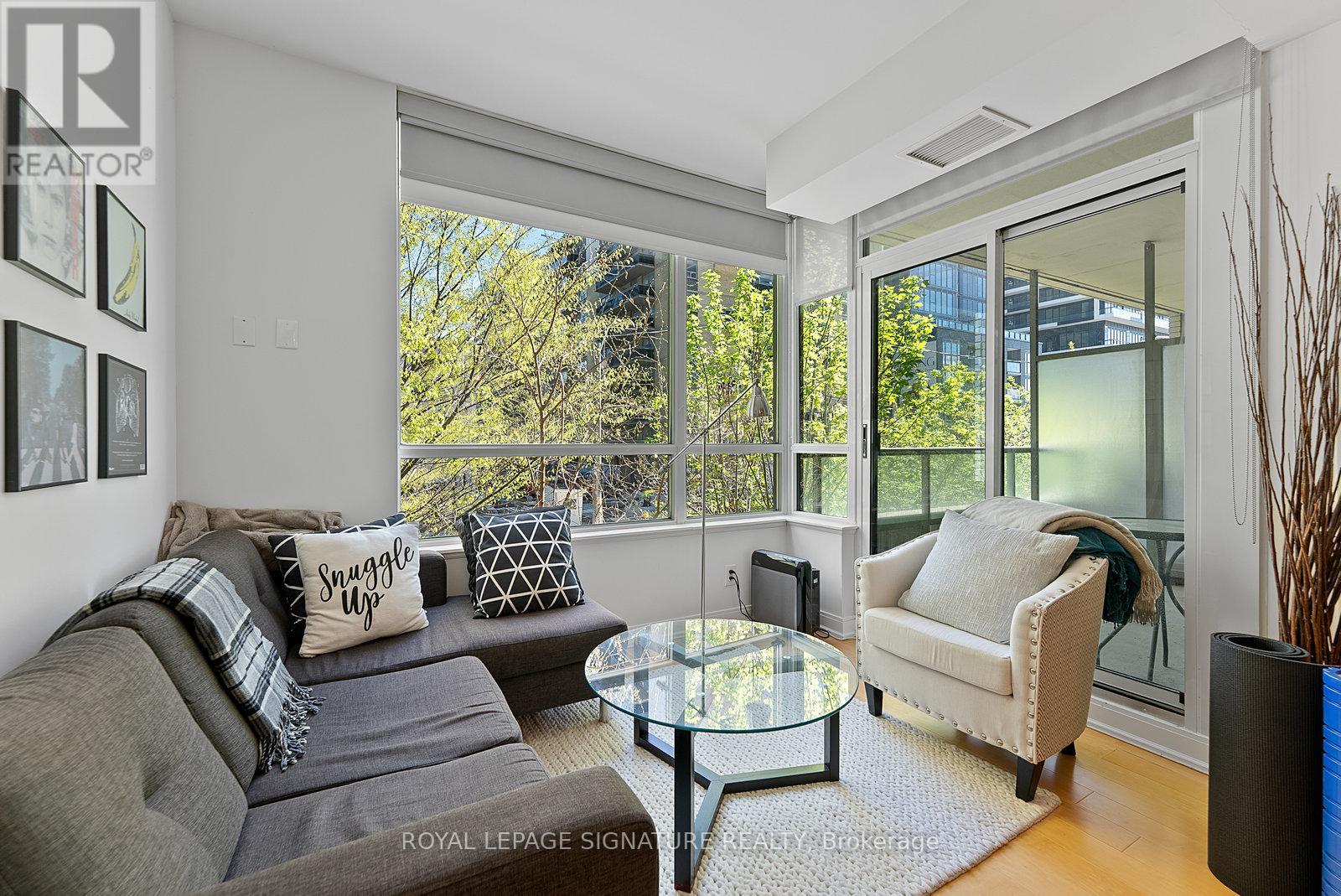 213 88 Broadway Ave, Toronto, ON M4P 0A5