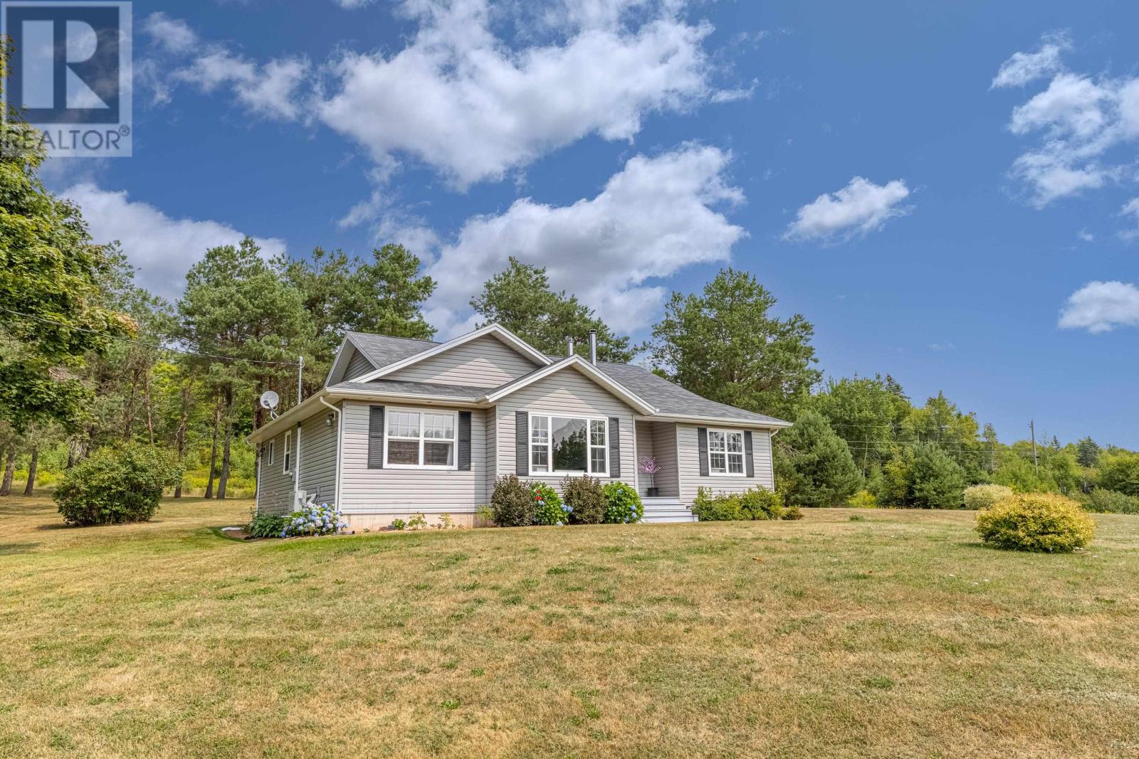 2552 Wood Islands Rd, Caledonia, PE C0A 1B0