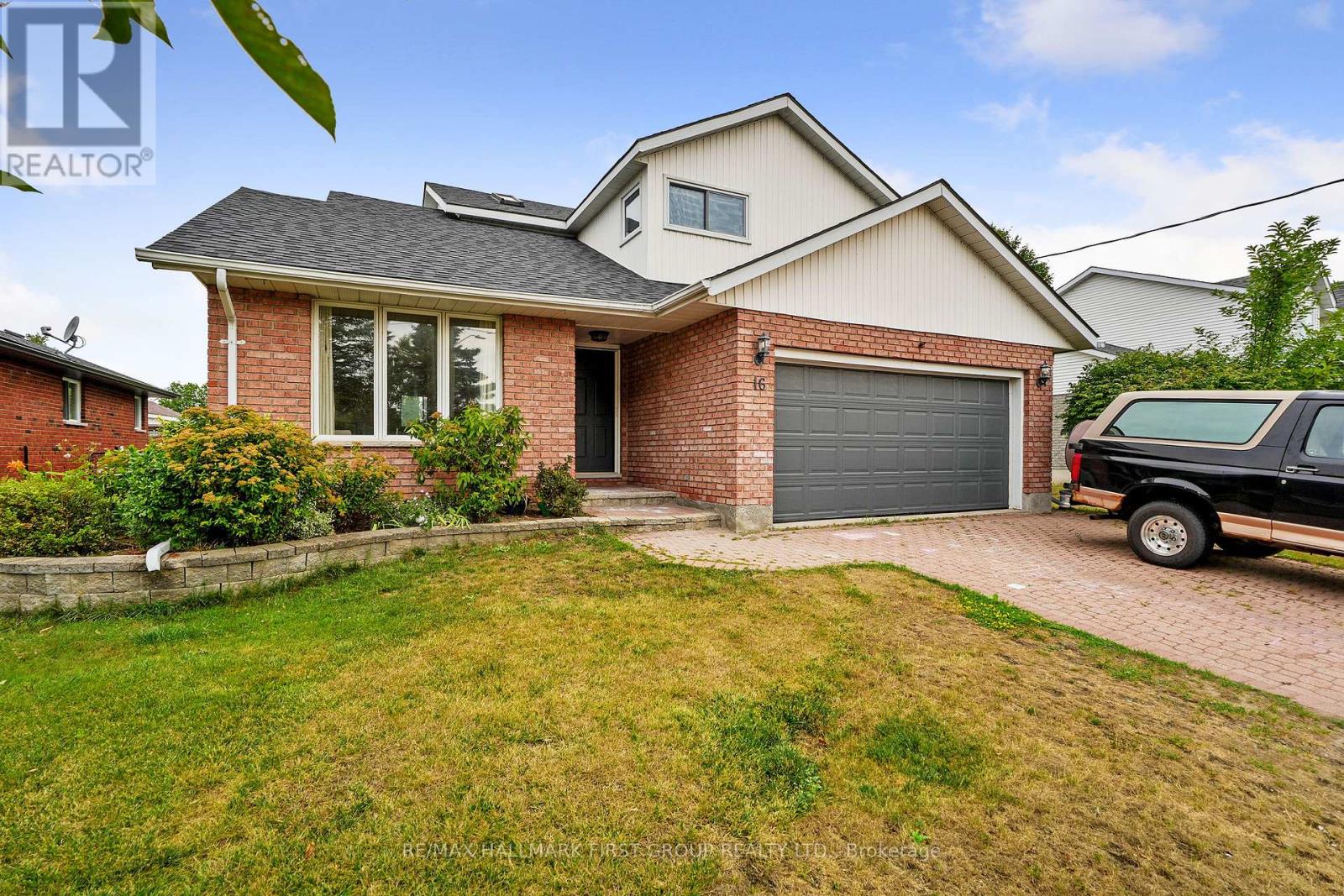 16 Anne St, Brighton, ON K0K 1H0