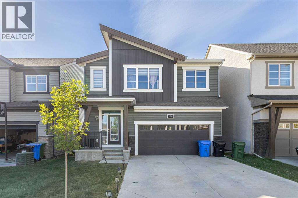 124 Carringham Way NW, Calgary, AB T3P 1V2