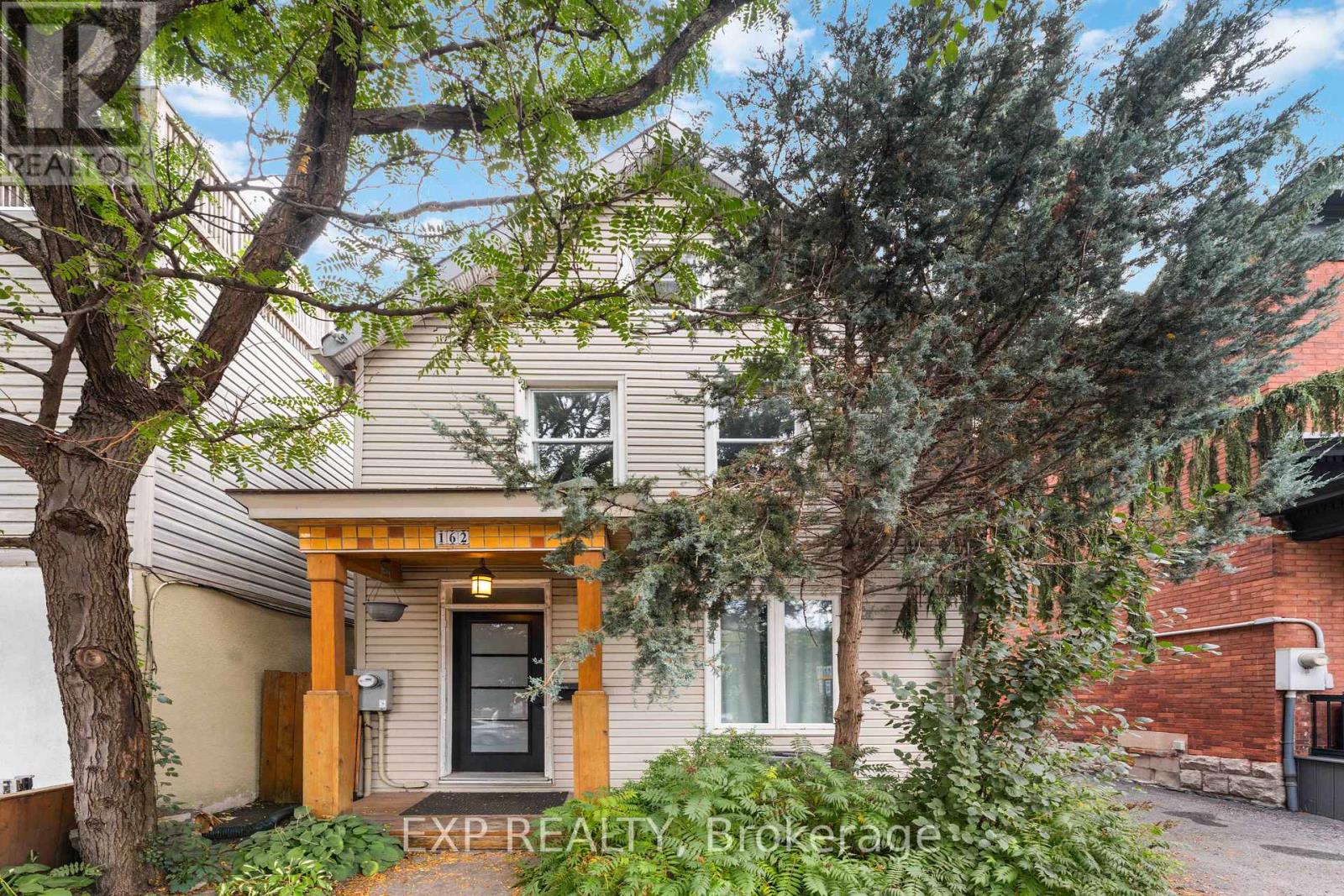 162 King Edward Ave, Ottawa, ON K1N 7L3