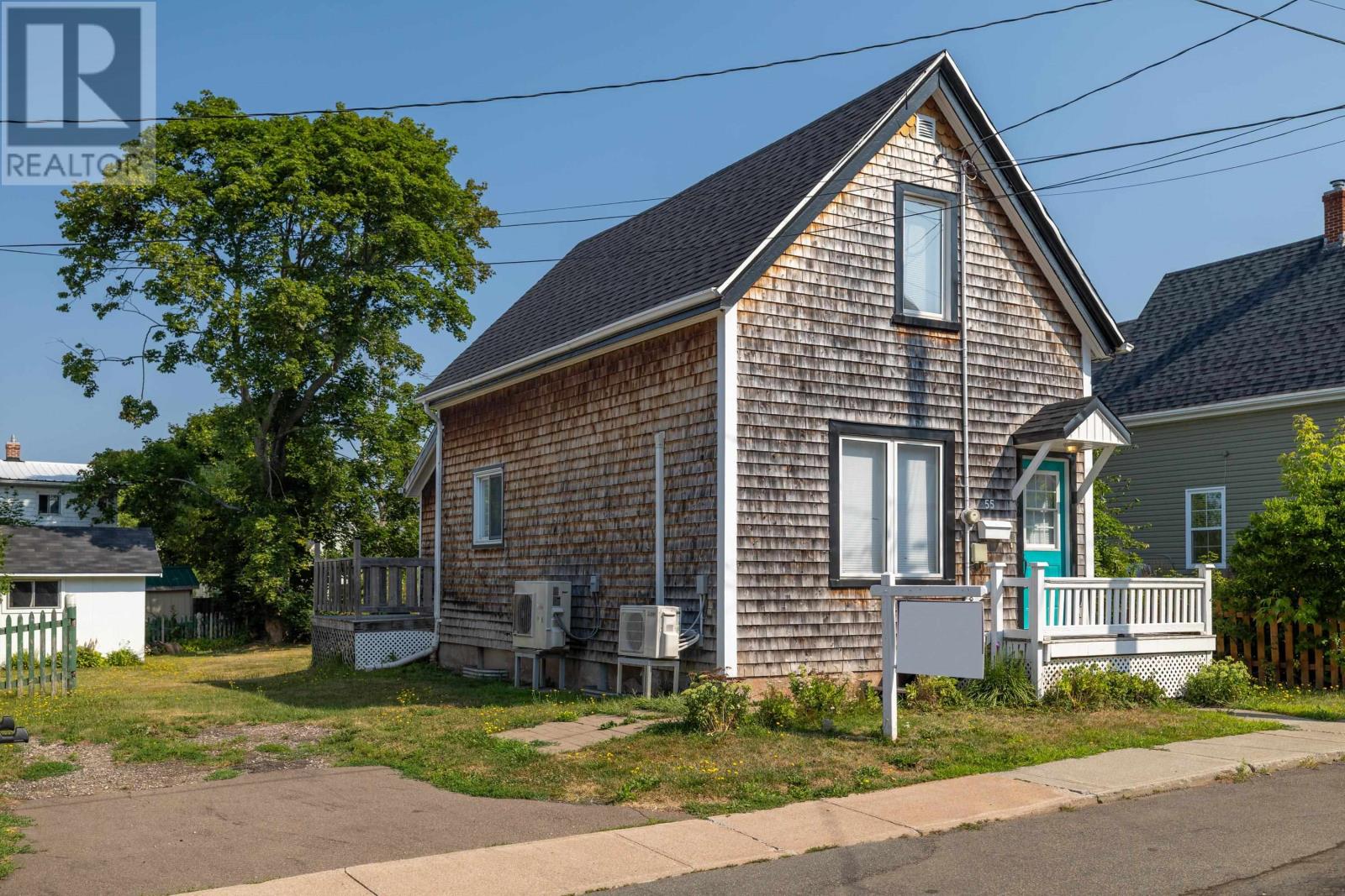 55 Douglas St, Charlottetown, PE C1A 2J4