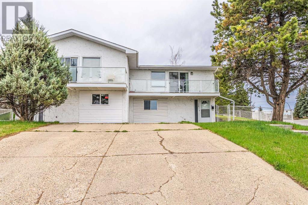 739 Tavender Rd NW, Calgary, AB T2K 3R2