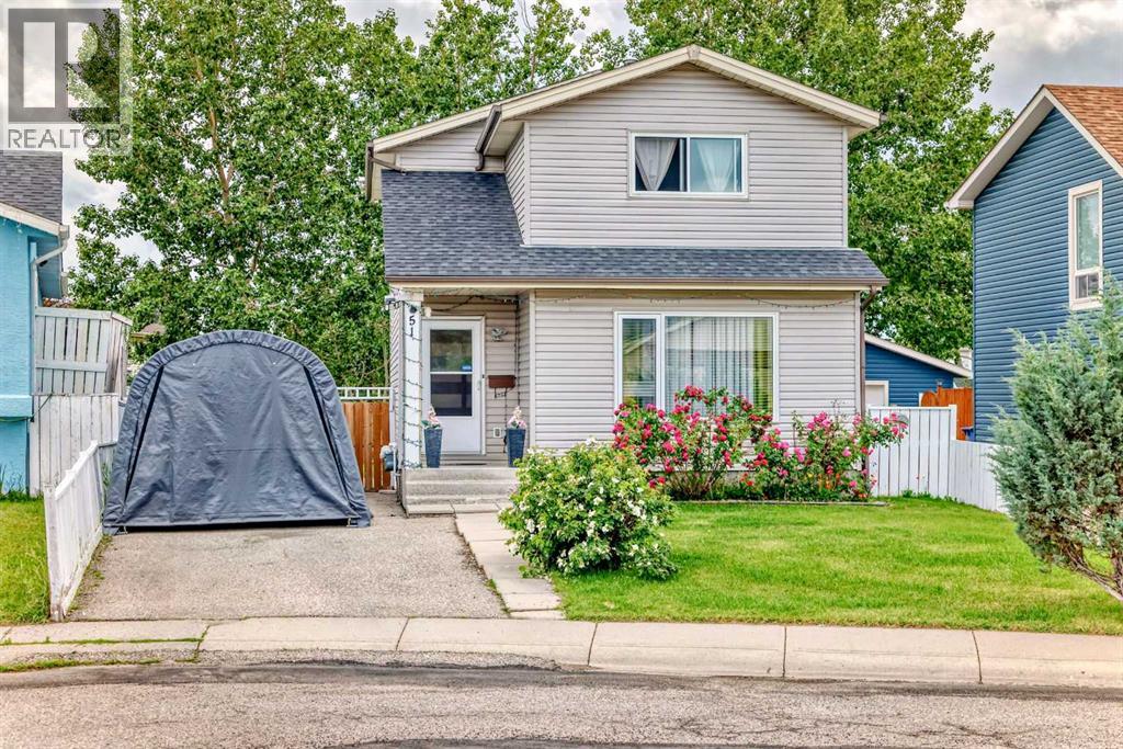 51 Aberdare Rd NE, Calgary, AB T2A 6V8