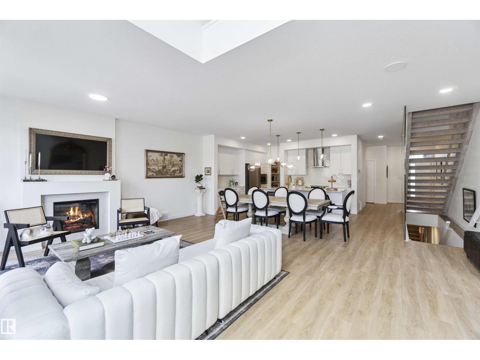 3233 Kulay Way SW, Edmonton, AB T6W 5B5