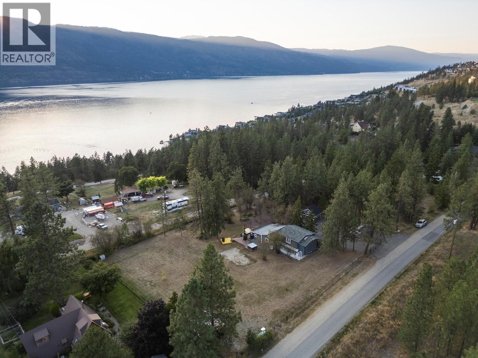 5555 Stubbs Rd, Lake Country, BC V4V 1N1