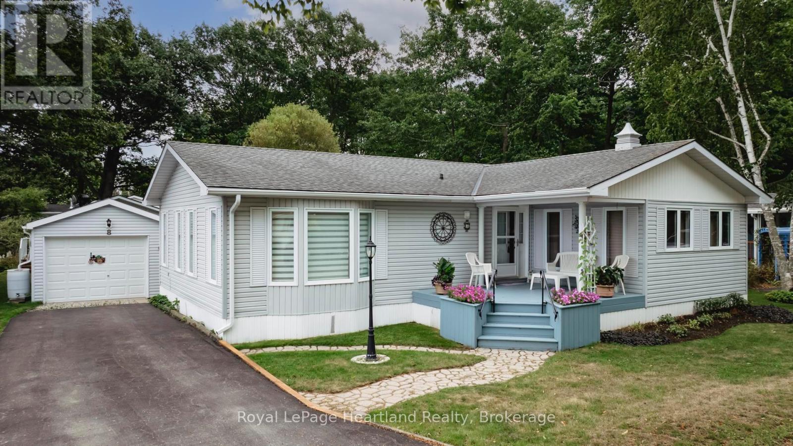 8 Cree Ln, Ashfield-Colborne-Wawanosh, ON N7A 3Y2