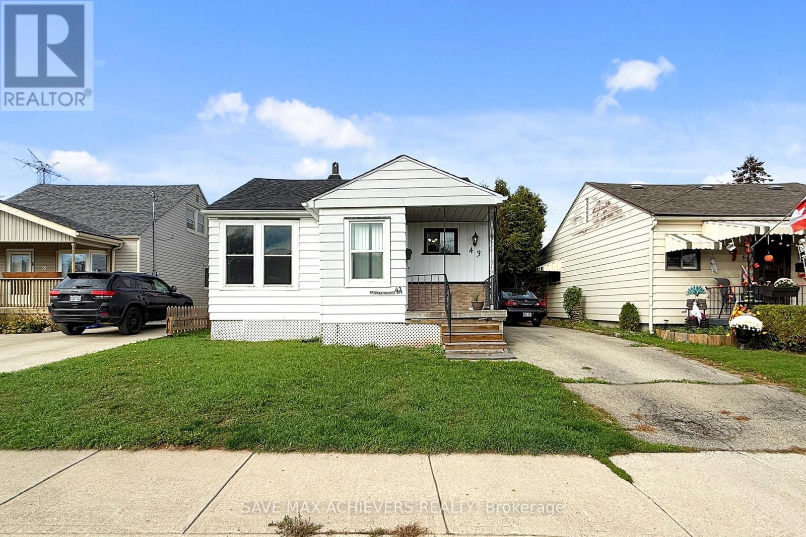 43 Normanhurst Ave, Hamilton, ON L8H 5M3
