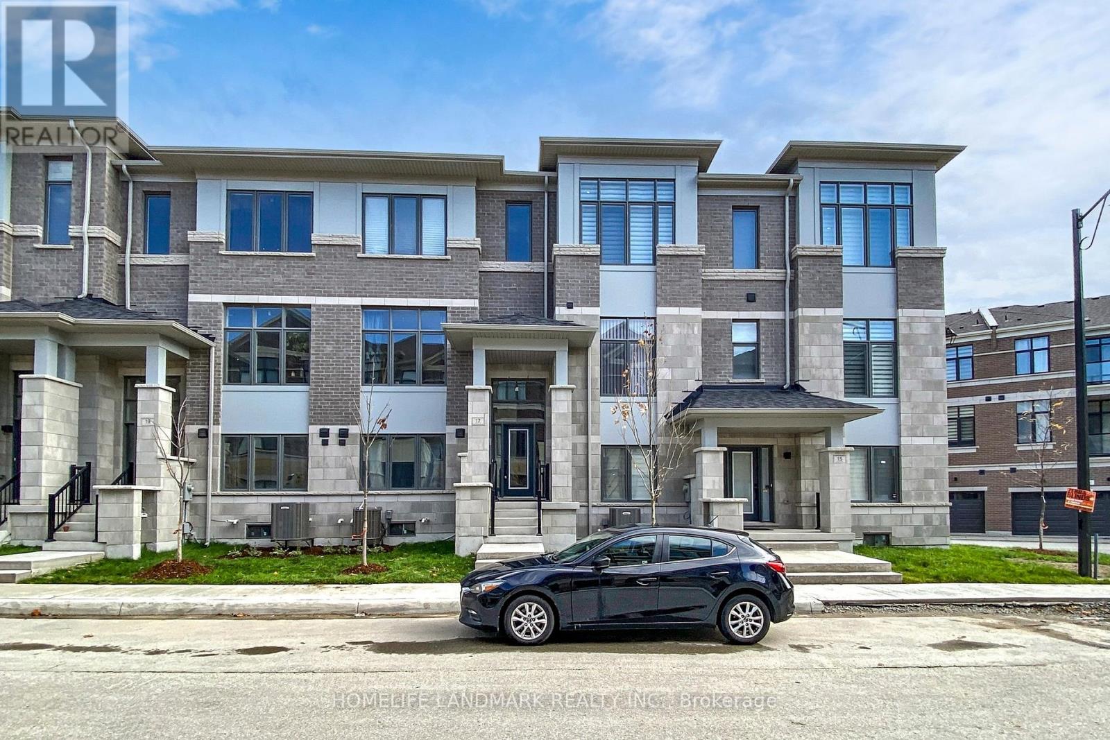 17 Kahshe Ln, Richmond Hill, ON L4S 0N7