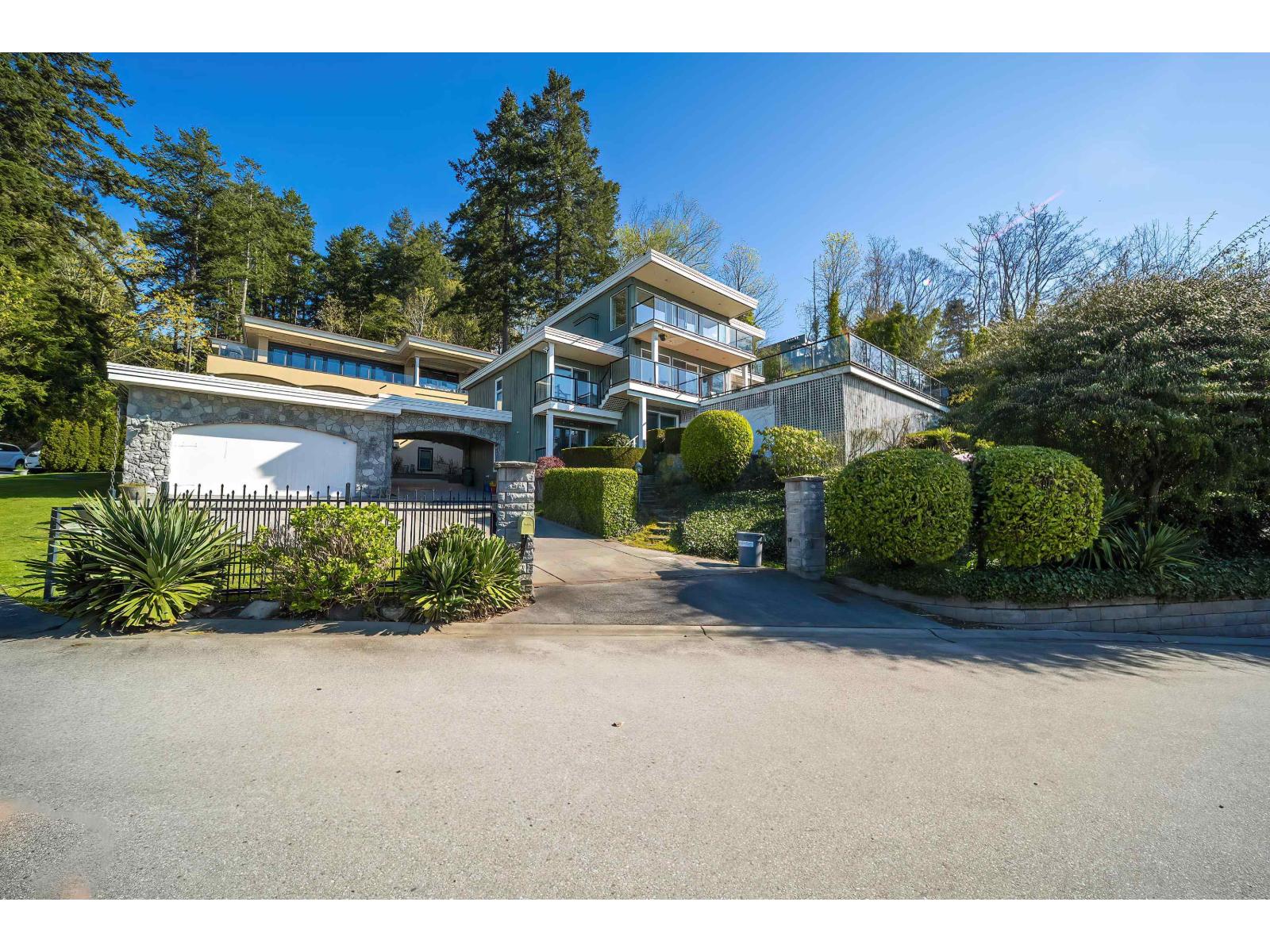 1309 Anderson St, White Rock, BC V4B 3P4