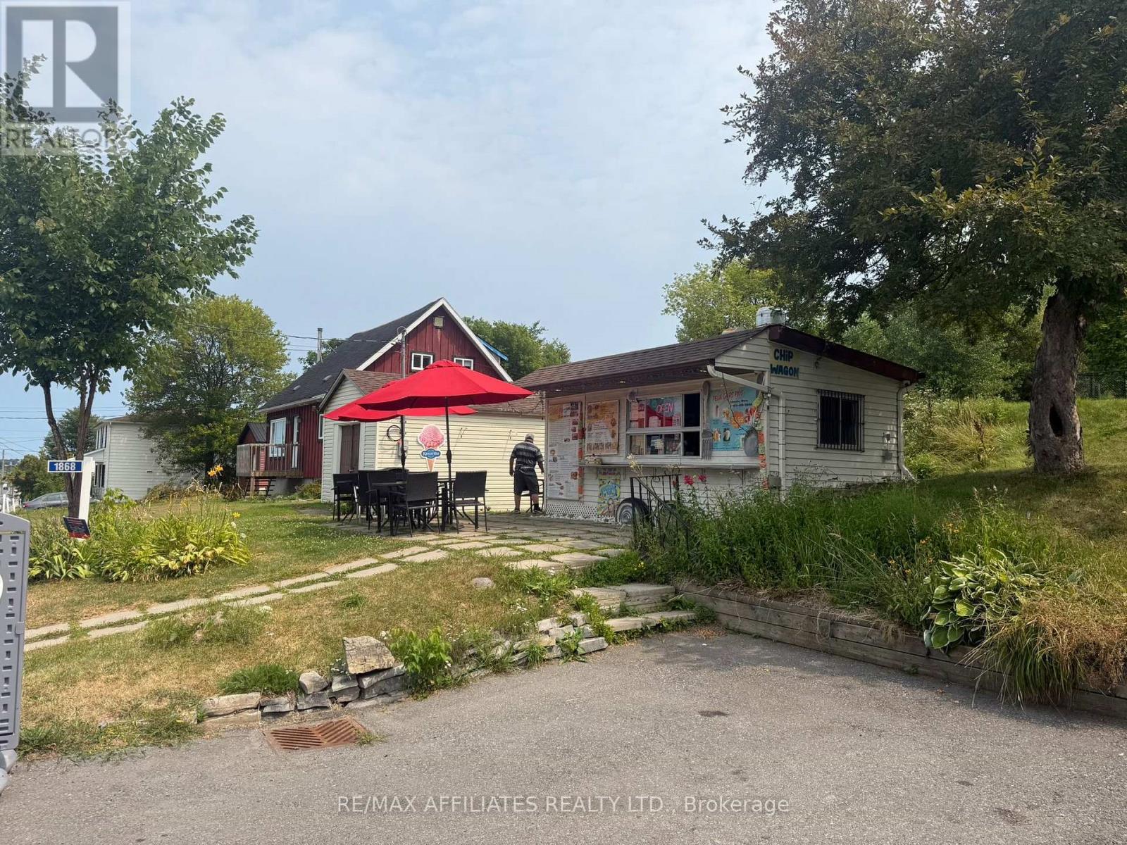 1868 Labonte St, Clarence-Rockland, ON K0A 1N0